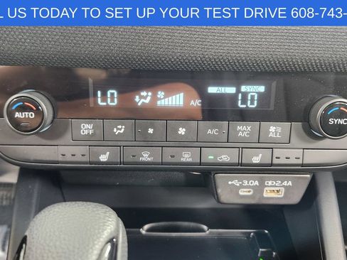 Certified 2026 Subaru Outback Premium AWD/4WD image 32