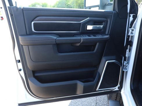 Used 2025 RAM 2500 Laramie w/ Night Edition AWD/4WD image 19