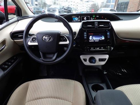 Used 2016 Toyota Prius image 16