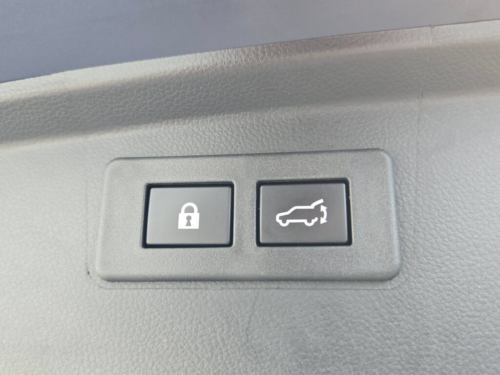 Used 2025 Subaru Outback Limited AWD/4WD image 16