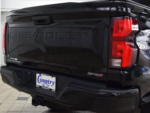 Used 2023 Chevrolet Colorado ZR2 w/ ZR2 Convenience Package III image 23