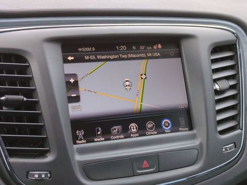 Used 2015 Chrysler 200 S w/ Navigation & Sound Group I image 34