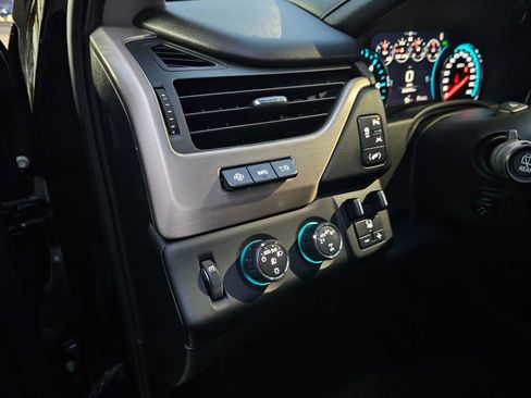 Used 2017 GMC Yukon Denali w/ Open Road Package image 27