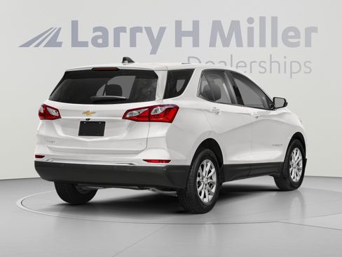 Used 2019 Chevrolet Equinox LT AWD/4WD image 2