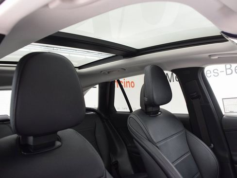 Used 2023 Mercedes-Benz GLC 300 image 18