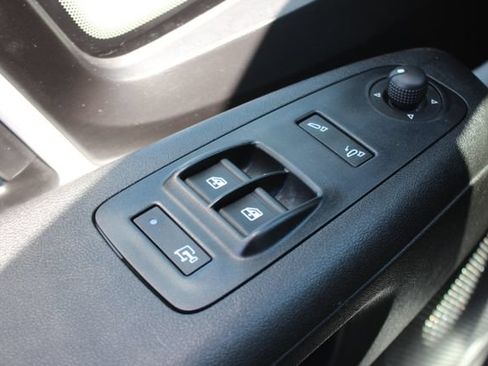 Used 2025 RAM ProMaster 2500 w/ Convenience Group FWD image 17