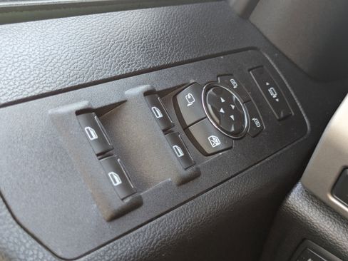 Used 2019 Ford F250 Lariat w/ Lariat Value Package image 13