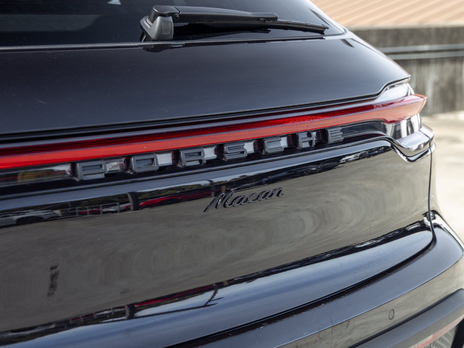 Used 2023 Porsche Macan AWD/4WD image 22