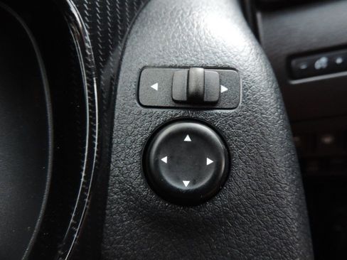 Used 2020 Nissan Rogue SL w/ Premium Package image 27