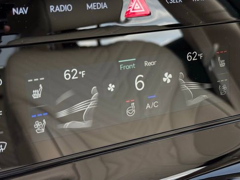 Used 2025 Genesis G80 2.5T Sport Prestige image 38