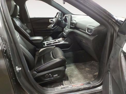 Used 2020 Ford Explorer ST w/ Premium Technology Package image 15