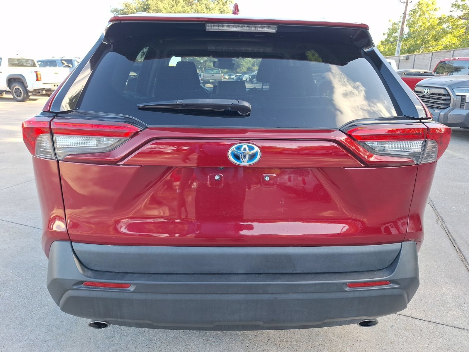 Used 2022 Toyota RAV4 XLE w/ Convenience Package AWD/4WD image 5