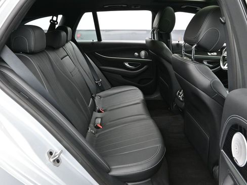 Used 2020 Mercedes-Benz E 450 4MATIC Wagon w/ Premium Package image 18