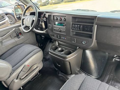 Used 2025 GMC Savana 2500 w/ Driver Convenience Package RWD image 17