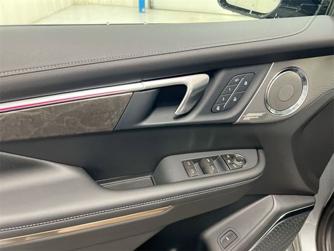 New 2026 Buick Enclave Avenir w/ Super Cruise Package image 22