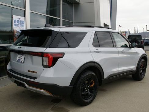 New 2026 Ford Explorer Tremor image 3