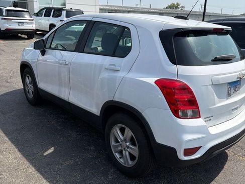 Used 2020 Chevrolet Trax LS FWD image 8