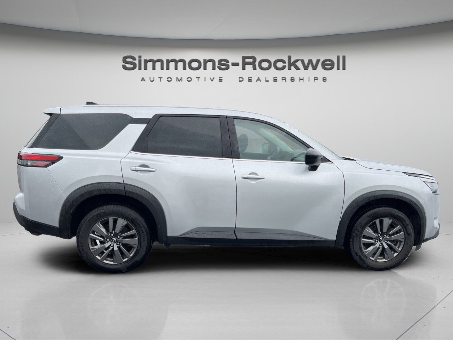 Used 2024 Nissan Pathfinder S AWD/4WD image 6
