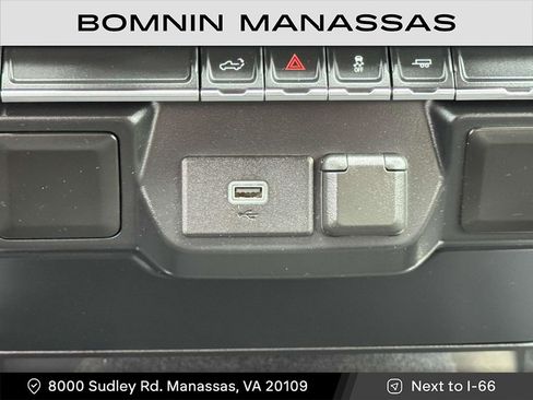 Used 2020 Chevrolet Silverado 1500 Custom w/ Custom Value Package image 21