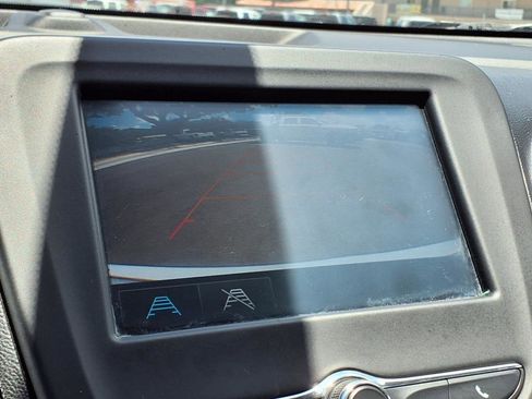 Used 2018 Chevrolet Equinox LS image 9