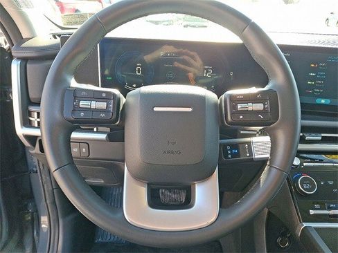 Certified 2025 Hyundai Santa Fe SEL image 19