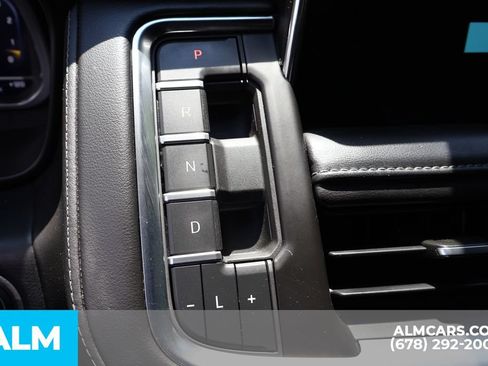 Used 2023 Chevrolet Tahoe Z71 w/ Luxury Package AWD/4WD image 34