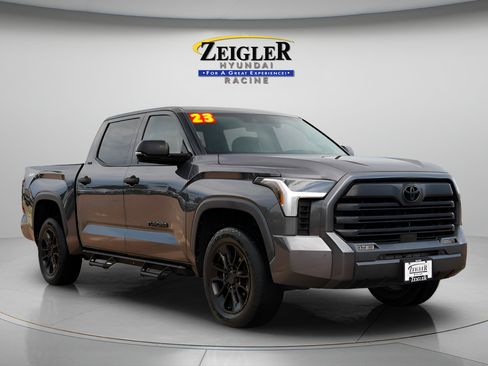 Used 2023 Toyota Tundra SR5 w/ SR5 Convenience Package AWD/4WD image 1