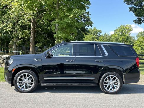 Used 2021 GMC Yukon SLT w/ SLT Luxury Plus Package AWD/4WD image 13