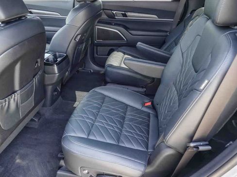 Certified 2025 Kia Telluride EX X-Line AWD/4WD image 17