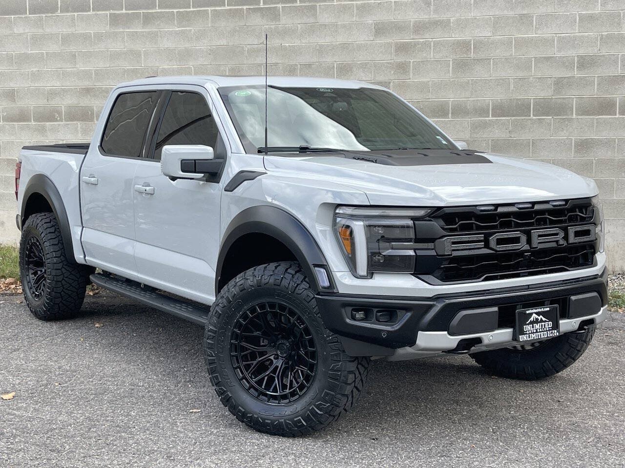 Used 2026 Ford F150 Raptor AWD/4WD image 1
