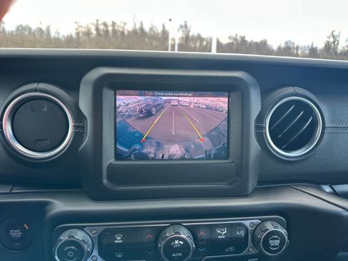 Used 2020 Jeep Wrangler Unlimited Sahara w/ LED Lighting Group image 24