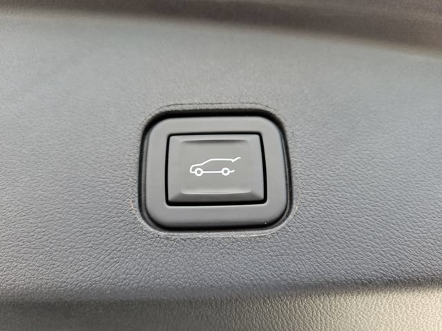 Certified 2024 Cadillac Lyriq Luxury AWD/4WD image 30