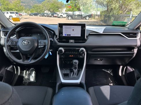 Used 2023 Toyota RAV4 LE AWD/4WD image 6