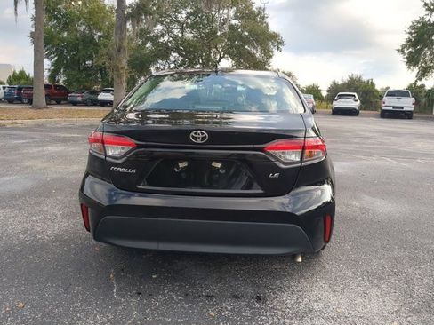 Used 2023 Toyota Corolla LE image 5