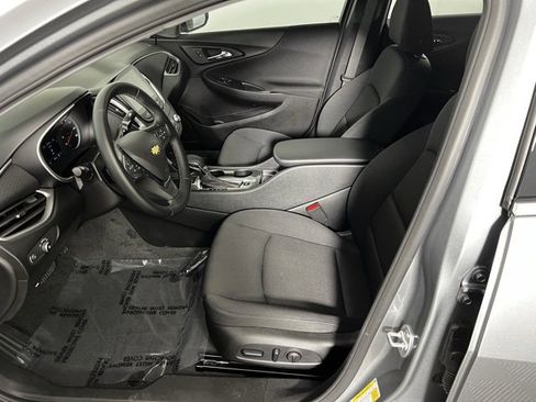 Used 2025 Chevrolet Malibu RS image 11