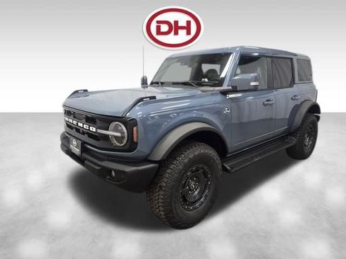 New 2025 Ford Bronco Outer Banks w/ Sasquatch Package image 17