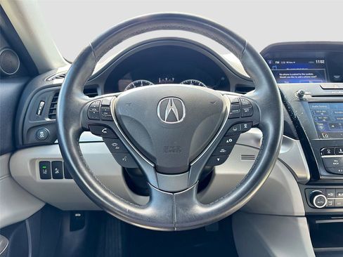 Used 2017 Acura ILX FWD image 11