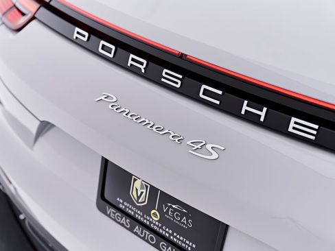 Used 2018 Porsche Panamera 4S AWD/4WD image 22