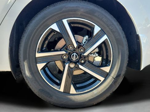 Certified 2025 Nissan Sentra SV w/ All-Weather Package FWD image 9