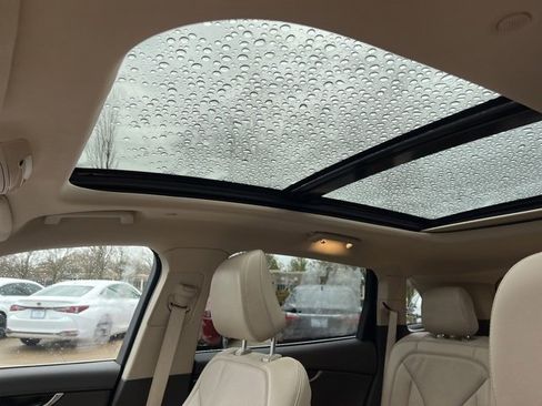 Used 2023 Lincoln Nautilus Reserve image 15