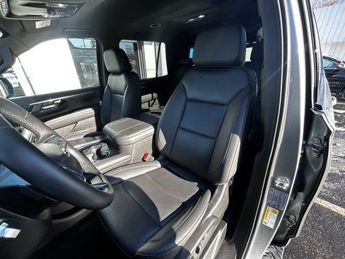 Used 2025 Chevrolet Tahoe Z71 image 13