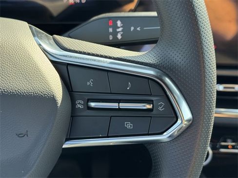 New 2026 Chevrolet Equinox EV LT image 14