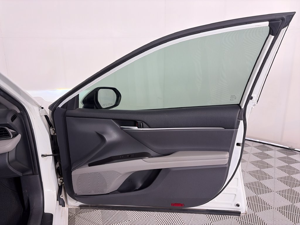 Used 2021 Toyota Camry LE FWD image 25