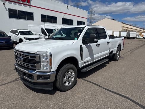 Used 2025 Ford F250 XLT AWD/4WD image 1