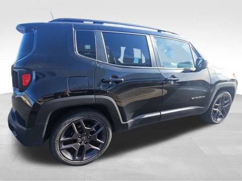 Used 2021 Jeep Renegade Latitude image 4
