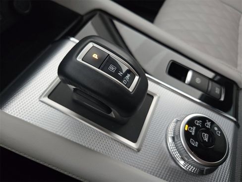 Used 2023 Mitsubishi Outlander SEL image 21