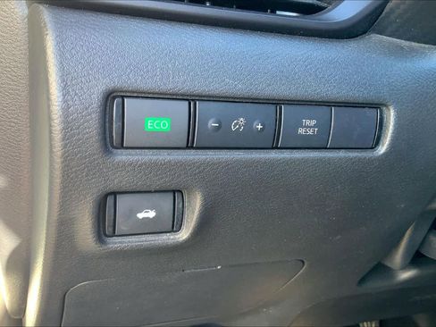 Used 2024 Nissan Sentra S image 29