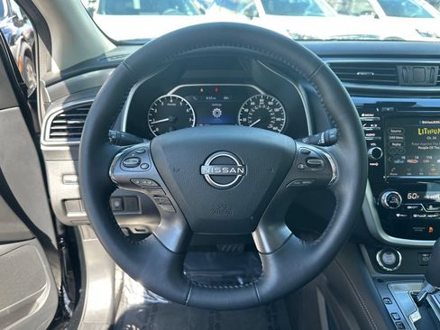 Used 2024 Nissan Murano SV FWD image 19