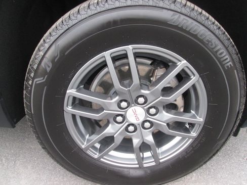 Certified 2025 GMC Acadia Elevation image 36