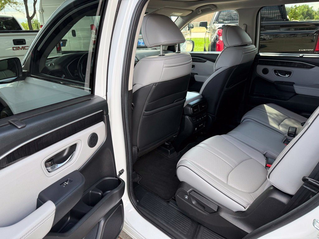 Used 2023 Honda Pilot Elite image 13